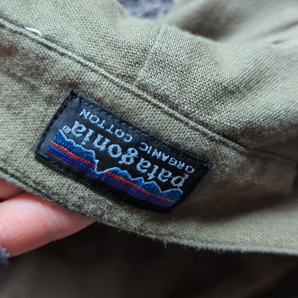 Patagonia organic cotton green shorts size 36 Mens back step shorts 100% organic - Picture 2 of 6